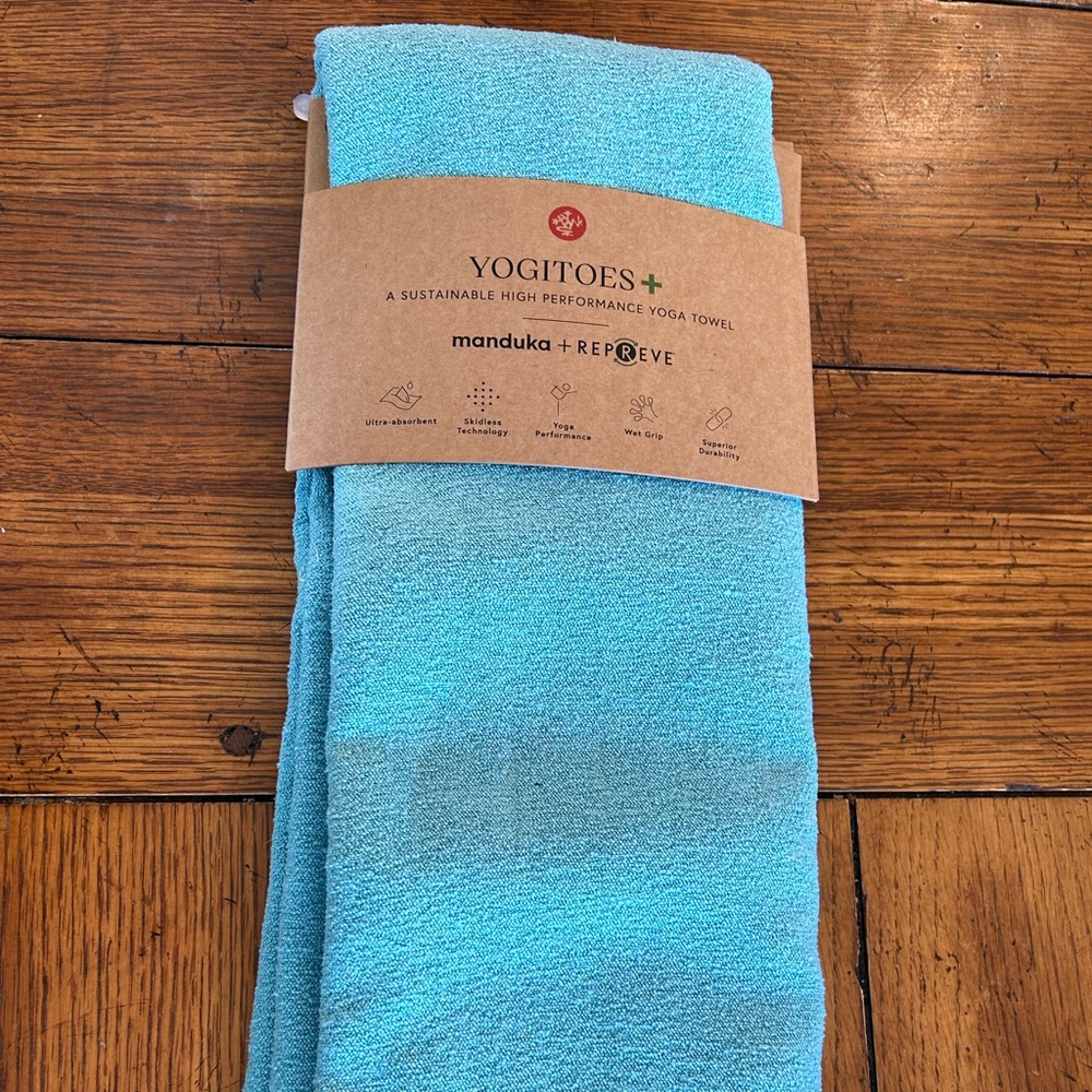 Yogitoes + brand new towel aqua